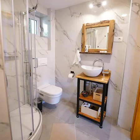 Secret Garden Apartments Apartment *
