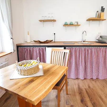 Secret Garden Apartments Apartment *